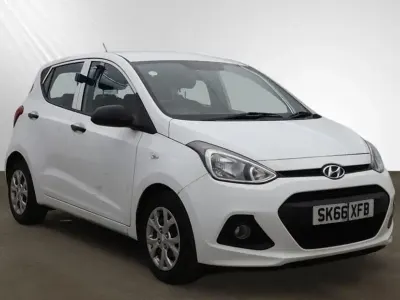 Used Hyundai i10 67 HP (49 kW) 2016 White Hatchback