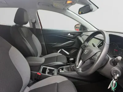 Używany Vauxhall Grandland X Sport 128 KM (94 kW) 2019 Czerwony SUV