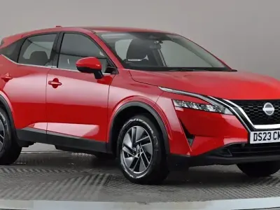 Used Nissan Qashqai Acenta Premium 140 HP (102 kW) 2023 Red SUV