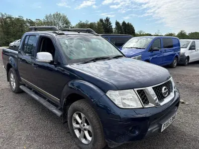 Second-hand Nissan Navara Tekna 190 CP (139 kW) 2013 Albastru Pickup