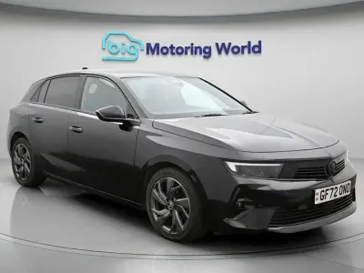 Second-hand Vauxhall Astra GS Line 130 CP (95 kW) 2022 Negru Hatchback