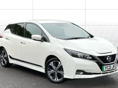 Used Nissan Leaf N-Connecta 110 kW (150 HP) 2021 White Hatchback