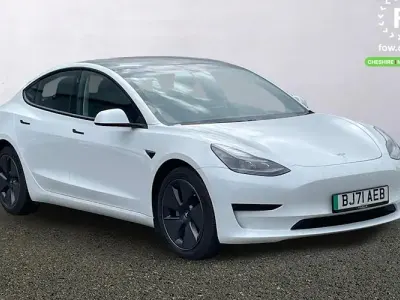 Used Tesla Model 3 Standard Range 180 kW (245 HP) 2021 White Sedan
