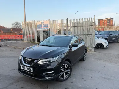 Begagnad Nissan Qashqai N-Connecta 115 HK (84 kW) 2017 Svart SUV
