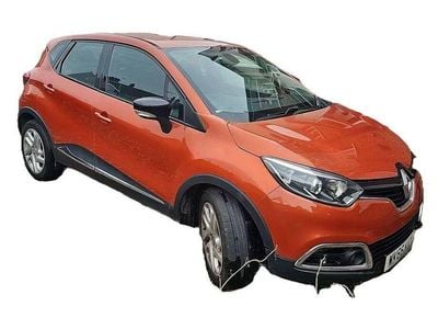 Used Renault Captur Dynamique 120 HP (88 kW) 2016 Orange SUV