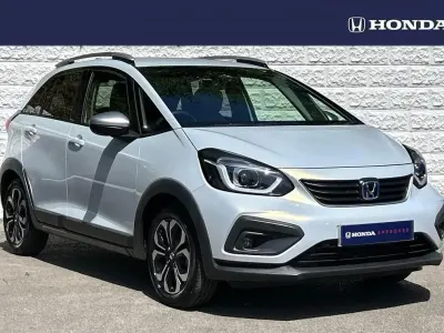 Used Honda Jazz Hybrid 109 HP (80 kW) 2021 Premium sunlight white Hatchback