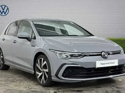 Używany VW Golf VIII R-line 130 KM (95 kW) 2022 Szary Hatchback