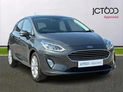 Gebraucht Ford Fiesta Titanium 99 PS (72 kW) 2018 Grau Kleinwagen