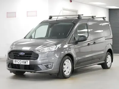 Usado Ford Transit Trend 100 CV (73 kW) 2023 Gris Familiar