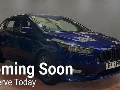 Used Ford Focus ST-Line 125 HP (91 kW) 2017 Blue Hatchback