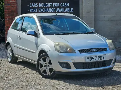 Used Ford Fiesta Zetec 75 HP (55 kW) 2007 Silver Hatchback