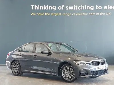 Begagnad BMW 330e M Sport 292 HK (214 kW) 2022 Grå Sedan