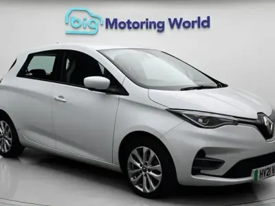 Used Renault Zoe Iconic 100 kW (136 HP) 2021 White Hatchback