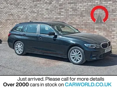 Begagnad BMW 330e Comfort Edition 292 HK (214 kW) 2022 Svart Kombi