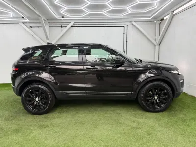 Used Land Rover Range Rover evoque SE 2018 Black Estate