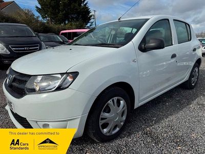 Used Dacia Sandero Ambiance 2013 White Hatchback