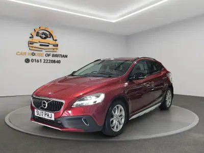 Used Volvo V40 Pro 2017 Red Hatchback