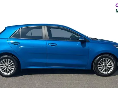 Used Kia Rio 84 HP (61 kW) 2022 Blue Hatchback