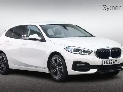 Usado BMW 118 Sport Line 134 HP (98 kW) 2022 Branco Citadino