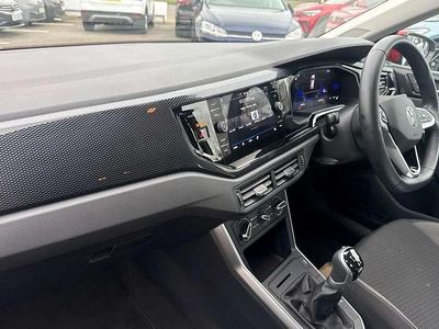 Used VW Polo Life 95 HP (69 kW) 2023 Red Hatchback