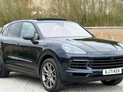 Usado Porsche Cayenne 340 HP (250 kW) 2022 SUV
