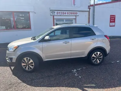 Used SsangYong Korando 175 HP (128 kW) 2015 White Estate
