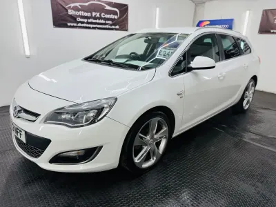 Gebraucht Vauxhall Astra SRi 165 PS (121 kW) 2013 Weiß Kombi