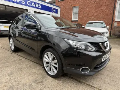 Used Nissan Qashqai Tekna 110 HP (80 kW) 2016 Black SUV