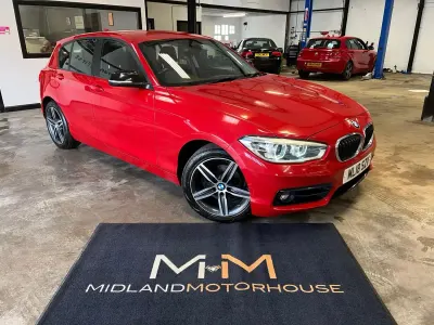 Używany BMW 118 Sport Line 2018 Czerwony Hatchback