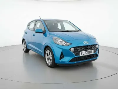 Usado Hyundai i10 SE 67 CV (49 kW) 2023 Turquesa Utilitario