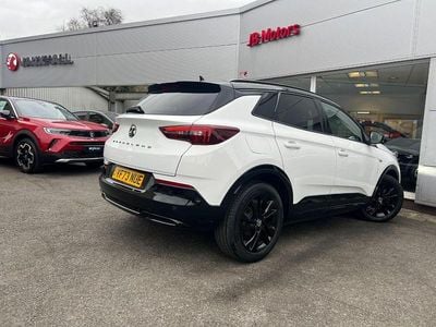 Used Vauxhall Grandland X S 128 HP (94 kW) 2024 White SUV