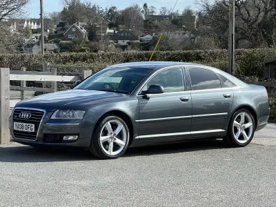 Begagnad Audi A8 Sport 326 HK (239 kW) 2008 Grå Sedan