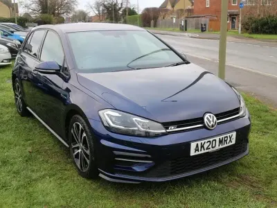 Begagnad VW Golf VII R-line Edition 150 HK (110 kW) 2020 Blå Halvkombi