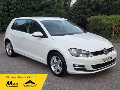 Used VW Golf VII Match 120 HP (88 kW) 2015 White Hatchback