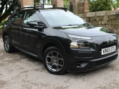 Used Citroën C4 Cactus Feel 100 HP (73 kW) 2015 Black Hatchback