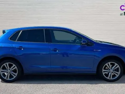 Używany VW Polo R-line 110 KM (80 kW) 2021 Niebieski Hatchback