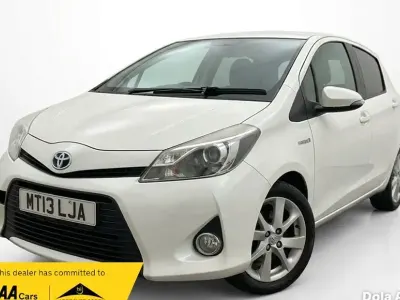 Usata Toyota Yaris Hybrid 2013