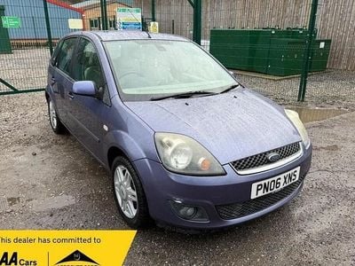 Used Ford Fiesta Ghia 79 HP (58 kW) 2006 Mauve/purple Hatchback