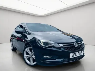 Used Vauxhall Astra SRi 160 HP (117 kW) 2017 Black Hatchback