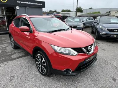 Used Nissan Qashqai Tekna 110 HP (80 kW) 2015 Red SUV