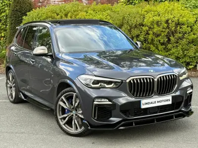 Begagnad BMW X5 Sport Line 394 HK (289 kW) 2019 Grå SUV
