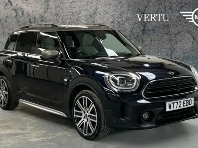Używany Mini Cooper Comfort 136 KM (100 kW) 2022 Hatchback