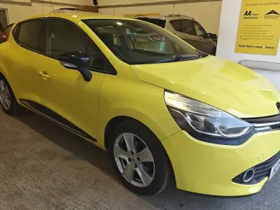 Used Renault Clio Dynamique 73 HP (53 kW) 2015 Hatchback