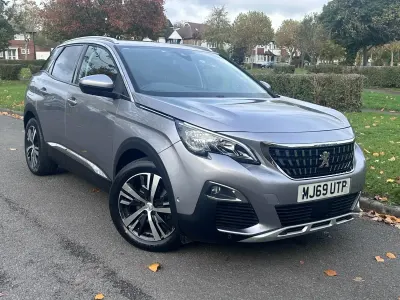 Begagnad Peugeot 3008 Allure 130 HK (95 kW) 2019 Grå Halvkombi