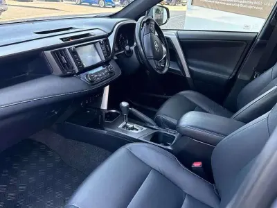 Used Toyota RAV4 Hybrid 194 HP (142 kW) 2018 Silver SUV