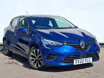 Używany Renault Clio V Iconic 90 KM (66 kW) 2022 Niebieski Hatchback