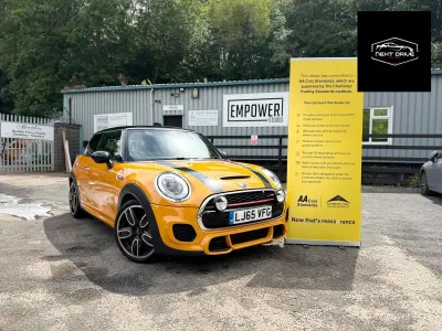 Used Mini John Cooper Works Hatch 231 HP (169 kW) 2015 Orange Hatchback