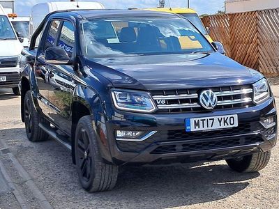 Black Used 2017 VW Amarok Highline Pickup | £16,999 (Fair price)