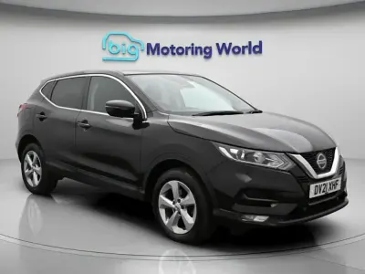 Used Nissan Qashqai Acenta Premium 160 HP (117 kW) 2021 Black SUV