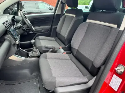 Używany Citroën C3 Aircross PureTech 110 KM (80 kW) 2023 Czerwony SUV